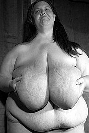 granny-big-boobs220.jpg