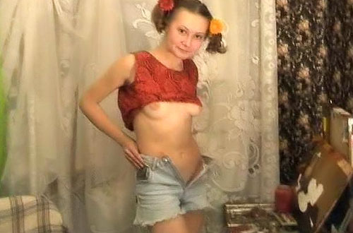 Young russian amateur teen girl invites you to her site full of the EXCLUSIVE  content!