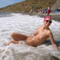 exposing at nude beach