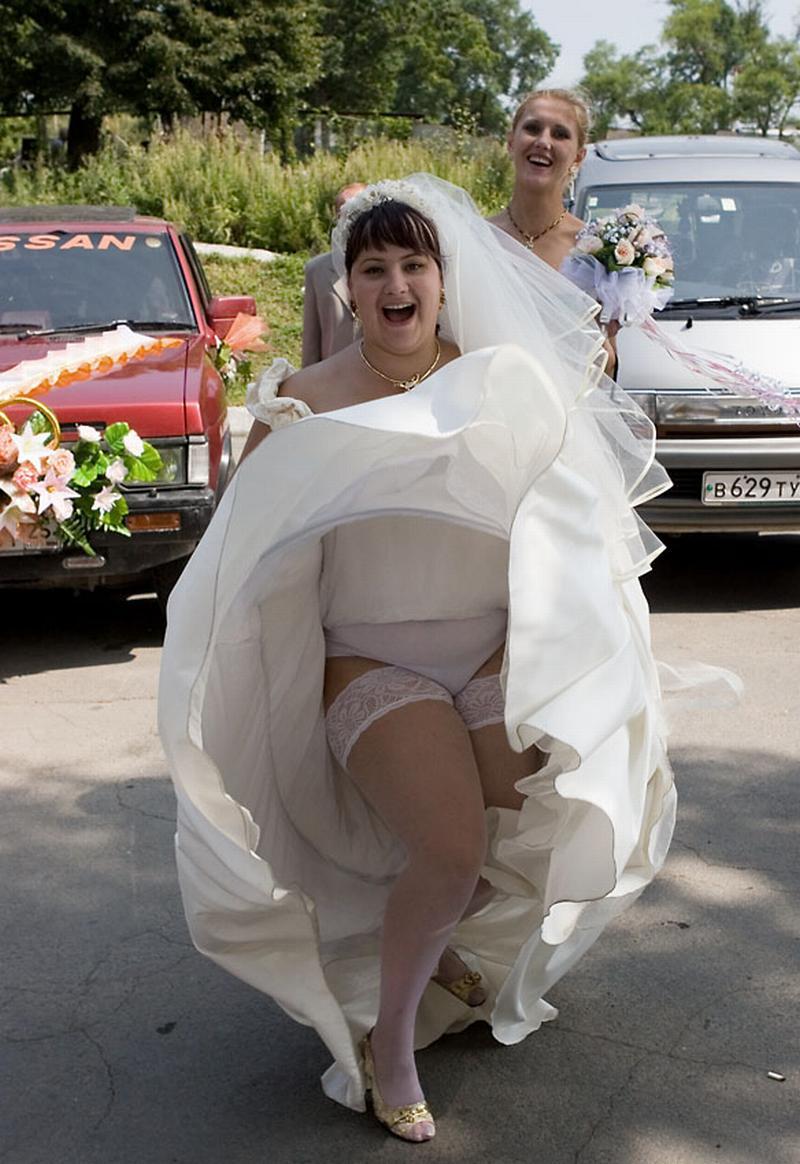 Amateur Brides Upskirt